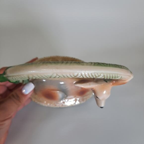 Vintage Porcelain Pearlized Deer in basket home decor - Picture 8 of 10